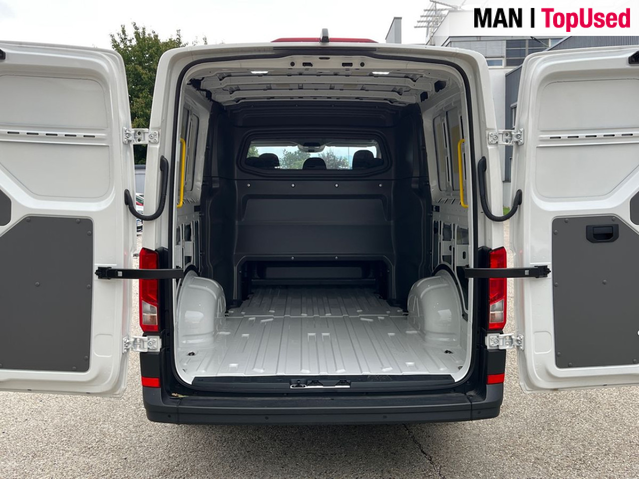 Jaunā Kravas mikroautobuss, Kravas-pasažieru furgons MAN TGE 3.180 4X2F SB: foto 14 Jaunā Kravas mikroautobuss, Kravas-pasažieru furgons MAN TGE 3.180 4X2F SB: foto 14