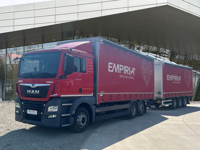 MAN TGX 26.470 6X2-4 BL tandem warranty until 10/2025 - Kravas automašīna ar tentu: foto 1 MAN TGX 26.470 6X2-4 BL tandem warranty until 10/2025 - Kravas automašīna ar tentu: foto 1