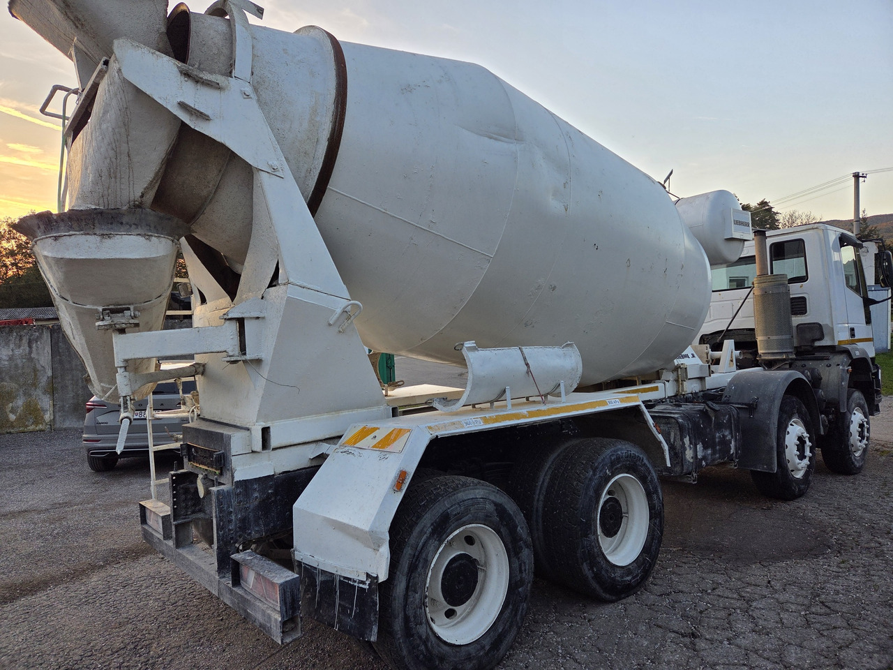 IVECO EURO TRAKKER MP340E35HB 8x4 MIX (chassis ) - Betonvedējs: foto 4 IVECO EURO TRAKKER MP340E35HB 8x4 MIX (chassis ) - Betonvedējs: foto 4