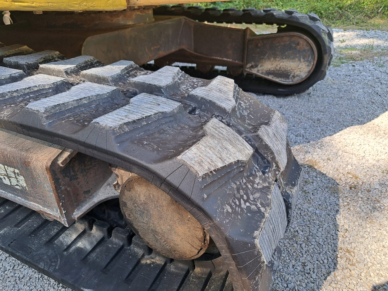 KOMATSU PC 78 new tracks - Kāpurķēžu ekskavators: foto 3 KOMATSU PC 78 new tracks - Kāpurķēžu ekskavators: foto 3