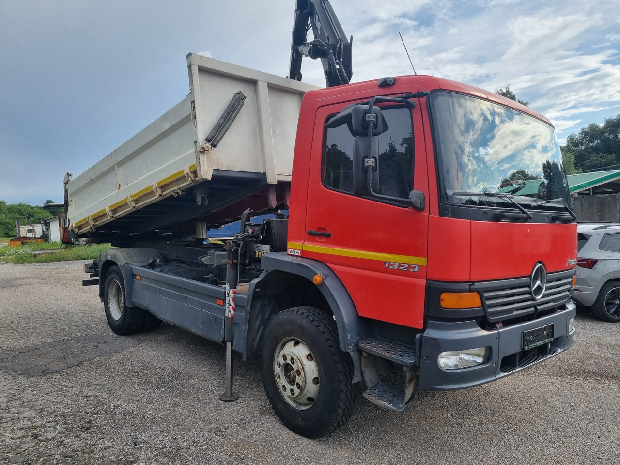 MERCEDES-BENZ ATEGO 1323 4x4 tipper + crane HIAB 095 - Kravas automašīna pašizgāzējs, Kravas auto ar manipulatoru: foto 3 MERCEDES-BENZ ATEGO 1323 4x4 tipper + crane HIAB 095 - Kravas automašīna pašizgāzējs, Kravas auto ar manipulatoru: foto 3
