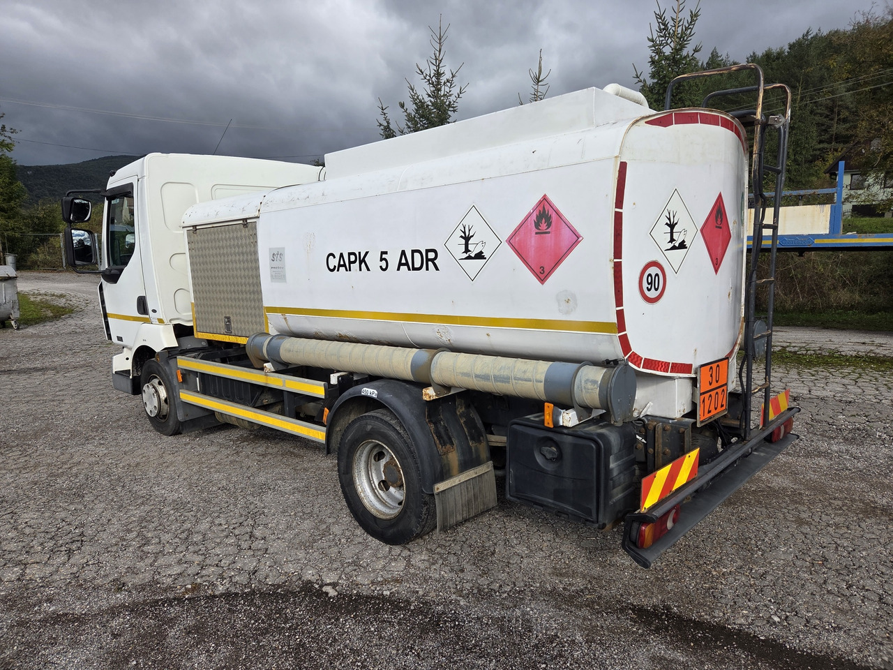 Autocisterna pārvadāšana degvielas RENAULT MIDLUM 180.10 diesel tanker + dispensing + print: foto 6 Autocisterna pārvadāšana degvielas RENAULT MIDLUM 180.10 diesel tanker + dispensing + print: foto 6