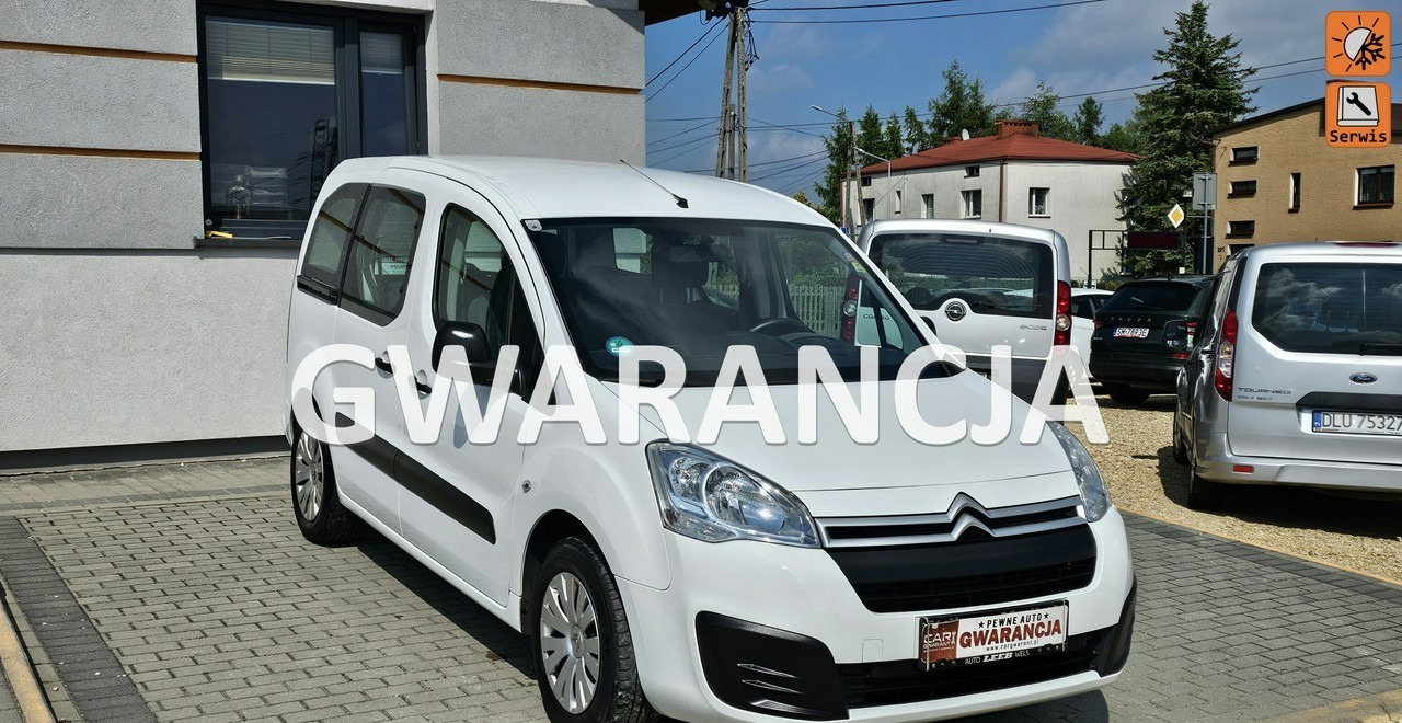 Citroen Berlingo II 5 -osobowy - Vieglā automašīna: foto 1 Citroen Berlingo II 5 -osobowy - Vieglā automašīna: foto 1