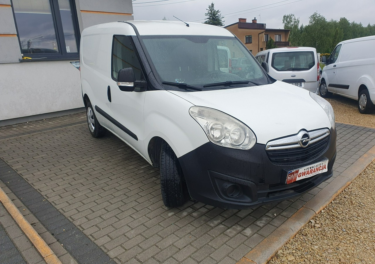 Fiat Doblo Opel Combo 1.4 Benzyna Polski Salon - Kravas mikroautobuss: foto 3 Fiat Doblo Opel Combo 1.4 Benzyna Polski Salon - Kravas mikroautobuss: foto 3
