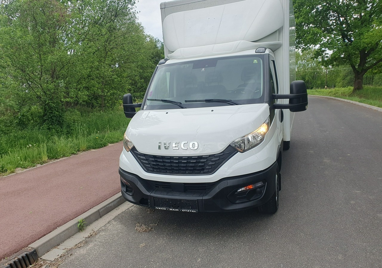 Iveco 35 Daily 35S14 klima * 3 osobowy *nowy rozrząd * - Furgons ar slēgtā virsbūve: foto 2 Iveco 35 Daily 35S14 klima * 3 osobowy *nowy rozrząd * - Furgons ar slēgtā virsbūve: foto 2
