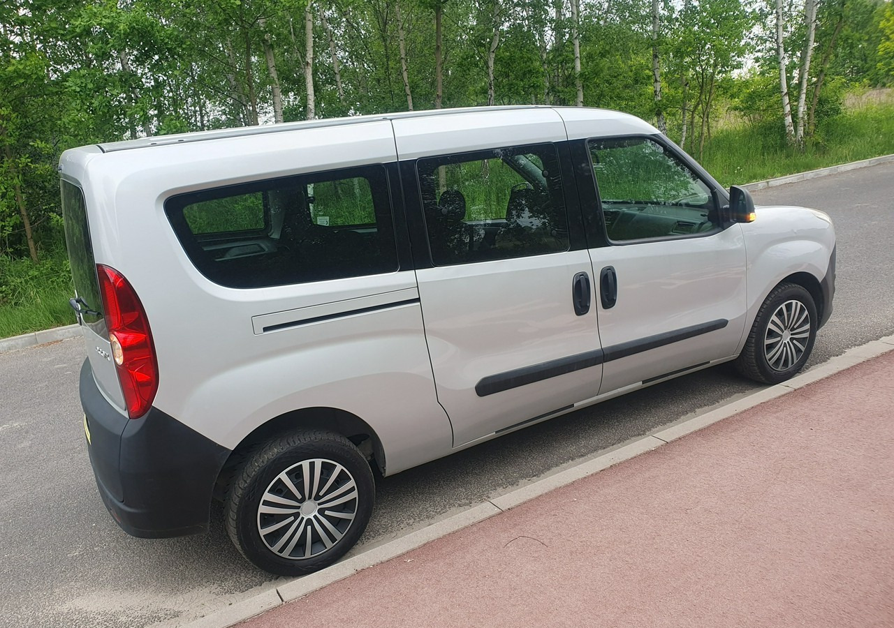 Opel Combo III wersja długa *long* - Vieglā automašīna: foto 5 Opel Combo III wersja długa *long* - Vieglā automašīna: foto 5