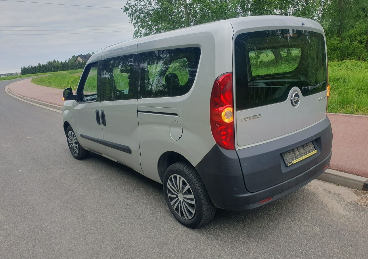 Vieglā automašīna Opel Combo III wersja długa *long*: foto 8