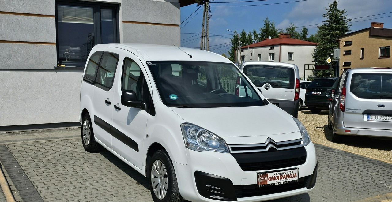 Peugeot Partner II 5 -osobowy - Vieglā automašīna: foto 2 Peugeot Partner II 5 -osobowy - Vieglā automašīna: foto 2