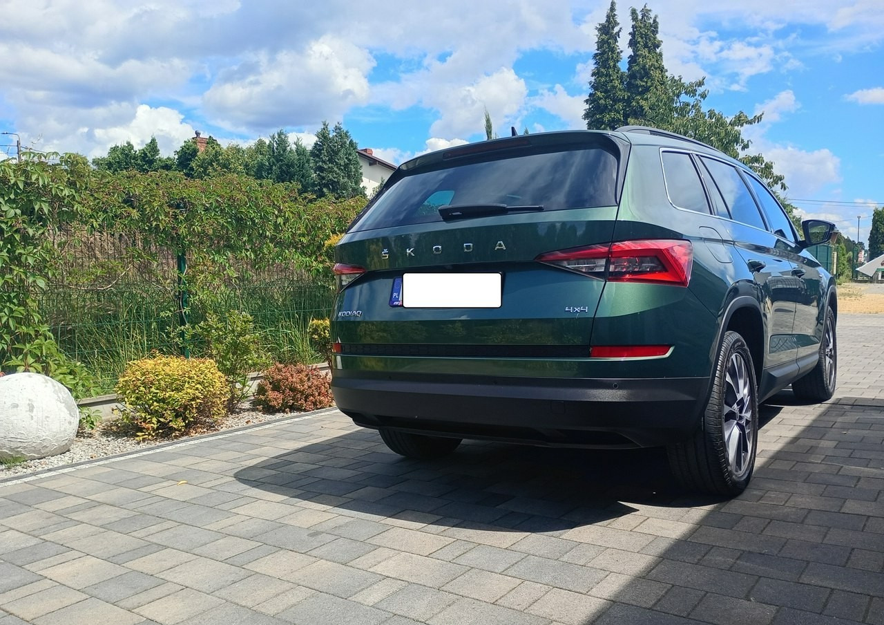 Skoda Kodiaq Skoda Kodiaq Skoda Kodiaq 2.0 4x4 Wersja Drive na 125 lecie - SUV: foto 5 Skoda Kodiaq Skoda Kodiaq Skoda Kodiaq 2.0 4x4 Wersja Drive na 125 lecie - SUV: foto 5