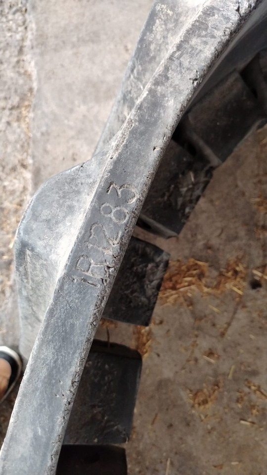 Camso IR1283 or 630-2501 - Kāpurķēdes - Kāpurķēžu traktors: foto 2 Camso IR1283 or 630-2501 - Kāpurķēdes - Kāpurķēžu traktors: foto 2