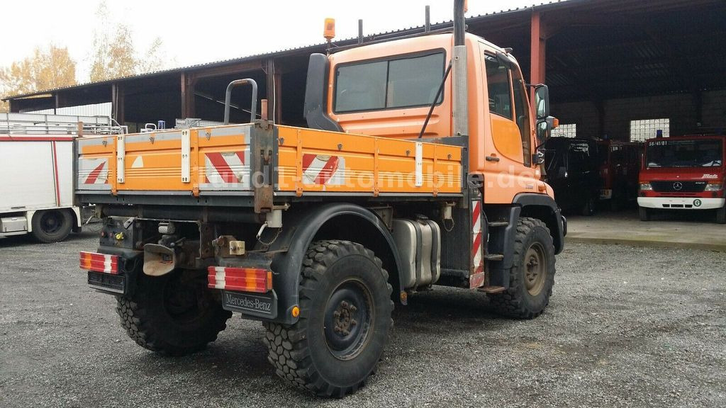 Mercedes-Benz Unimog U 300 Kipper Zugmaschine Kommunalhydraulik U 500 400 U 300 Kipper Zugmaschine Kommunalhydraulik U 500 400 - Komunālā/ Specializētā tehnika: foto 1 Mercedes-Benz Unimog U 300 Kipper Zugmaschine Kommunalhydraulik U 500 400 U 300 Kipper Zugmaschine Kommunalhydraulik U 500 400 - Komunālā/ Specializētā tehnika: foto 1