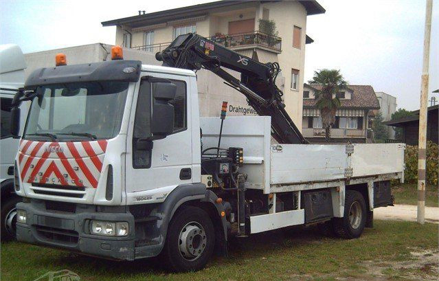 Iveco EUROCARGOeurocargo 160e25 - Bortu kravas automašīna/ Platforma, Kravas auto ar manipulatoru: foto 1 Iveco EUROCARGOeurocargo 160e25 - Bortu kravas automašīna/ Platforma, Kravas auto ar manipulatoru: foto 1