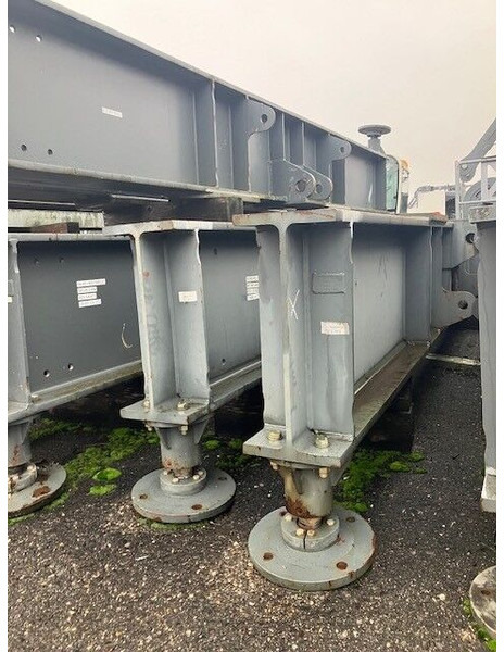 Liebherr 100LC TS, GTS, CROSS - Torņa celtnis: foto 2 Liebherr 100LC TS, GTS, CROSS - Torņa celtnis: foto 2