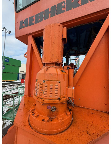 Liebherr 112EC-H8/120 1993yom x3 units - Torņa celtnis: foto 5 Liebherr 112EC-H8/120 1993yom x3 units - Torņa celtnis: foto 5