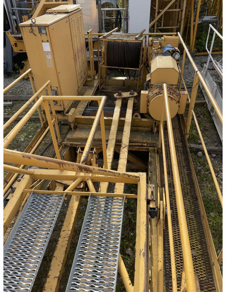 Liebherr 140EC-H10, 1993yom, 40jib, 23,5m huh - Torņa celtnis: foto 3 Liebherr 140EC-H10, 1993yom, 40jib, 23,5m huh - Torņa celtnis: foto 3