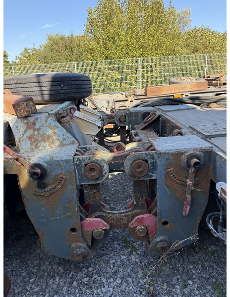 Liebherr 80km/h axeles to self erecting crane 32K 35K 42K 50K 63K 71K - Torņa celtnis: foto 2 Liebherr 80km/h axeles to self erecting crane 32K 35K 42K 50K 63K 71K - Torņa celtnis: foto 2