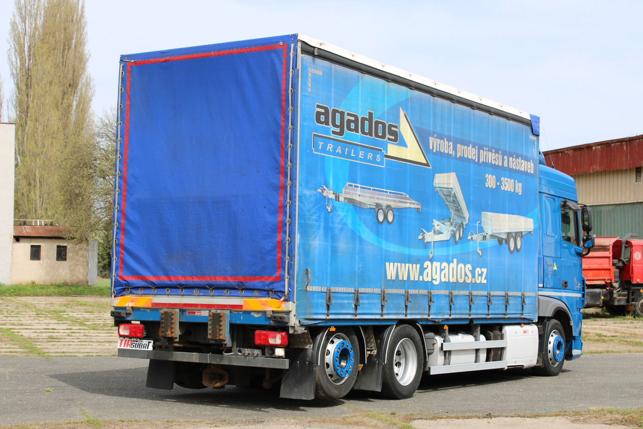 DAF XF 460 FAR - Kravas automašīna ar tentu: foto 4 DAF XF 460 FAR - Kravas automašīna ar tentu: foto 4