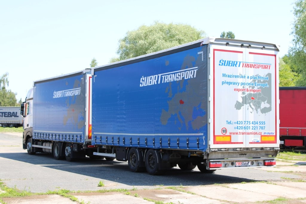 Mercedes-Benz Actros 2542 NAVIGACE + PANAV (8,20m x 2,48m x 3m) - Kravas automašīna ar tentu: foto 3 Mercedes-Benz Actros 2542 NAVIGACE + PANAV (8,20m x 2,48m x 3m) - Kravas automašīna ar tentu: foto 3