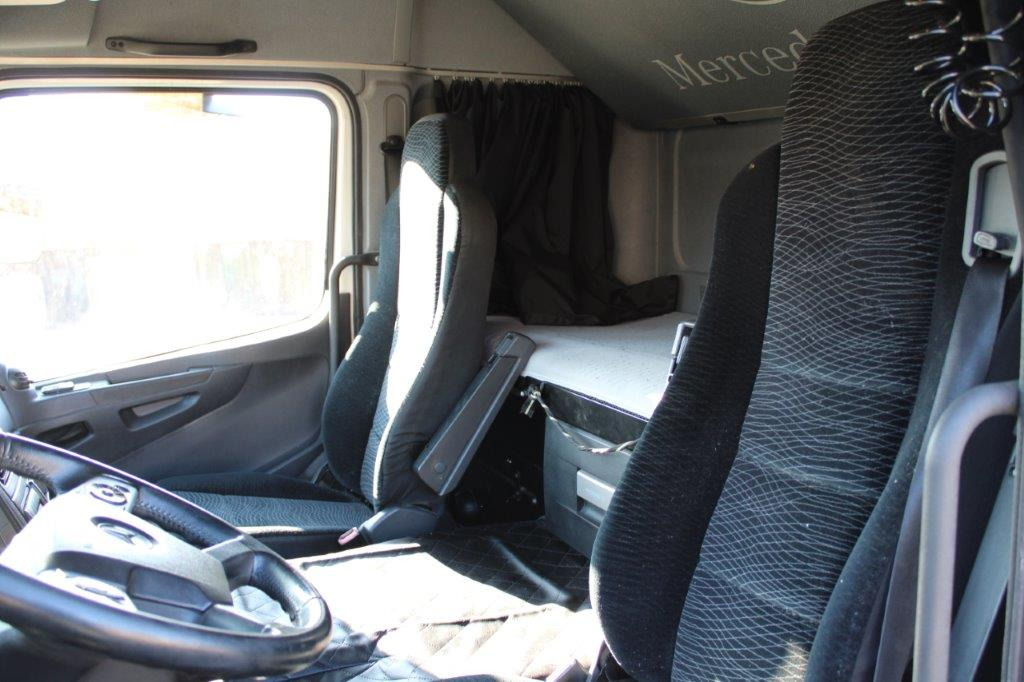 Kravas automašīna ar tentu Mercedes-Benz Atego 1223: foto 5
