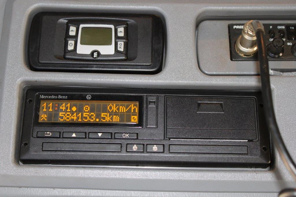 Kravas automašīna ar tentu Mercedes-Benz Atego 1223: foto 9