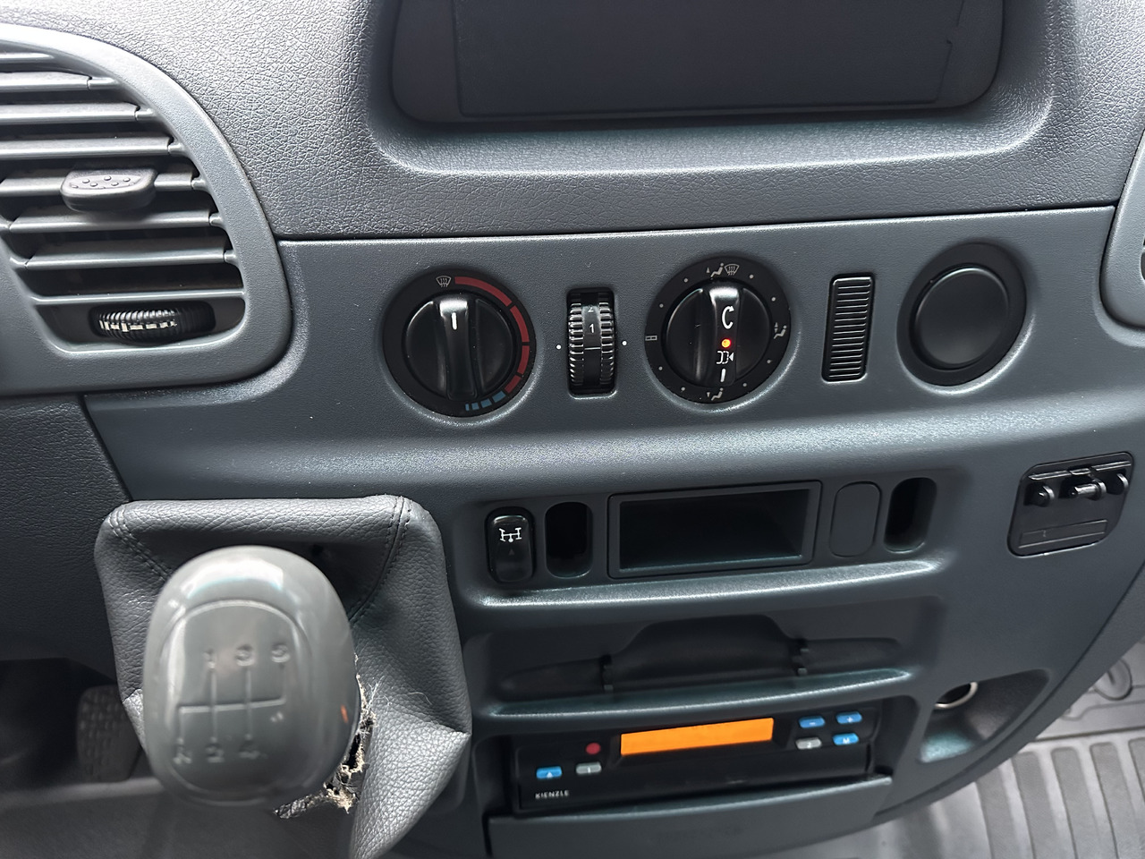 Auto evakuators Mersedes Sprinter 413: foto 17