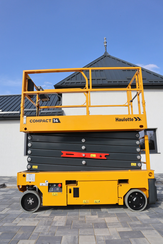 HAULOTTE Compact 14 - Šķērveida pacēlājs: foto 1 HAULOTTE Compact 14 - Šķērveida pacēlājs: foto 1