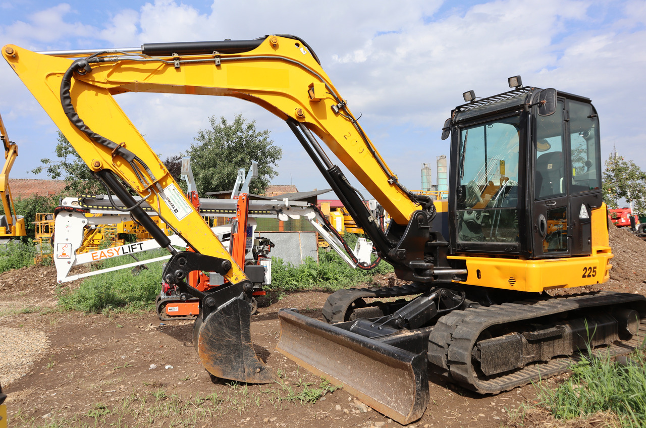 JCB 86C-1 - Mini-ekskavators: foto 1 JCB 86C-1 - Mini-ekskavators: foto 1