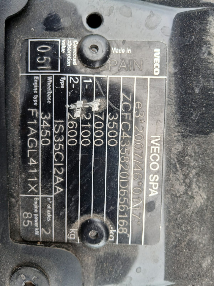 IVECO DAILY 35-120 - Kravas auto ar manipulatoru: foto 2 IVECO DAILY 35-120 - Kravas auto ar manipulatoru: foto 2