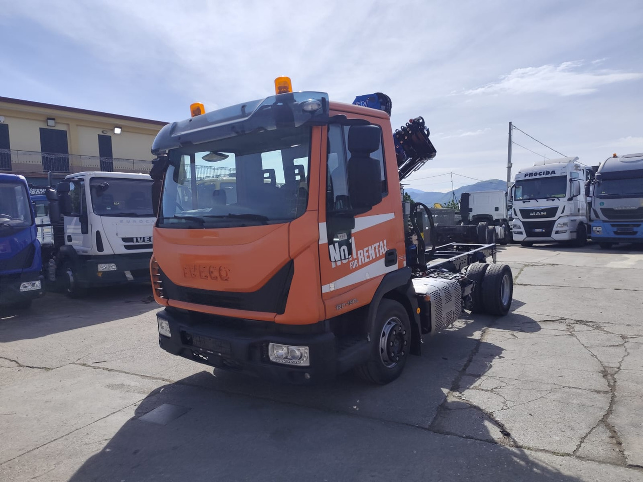 Kravas auto ar manipulatoru IVECO EUROCARGO 120-90L: foto 33