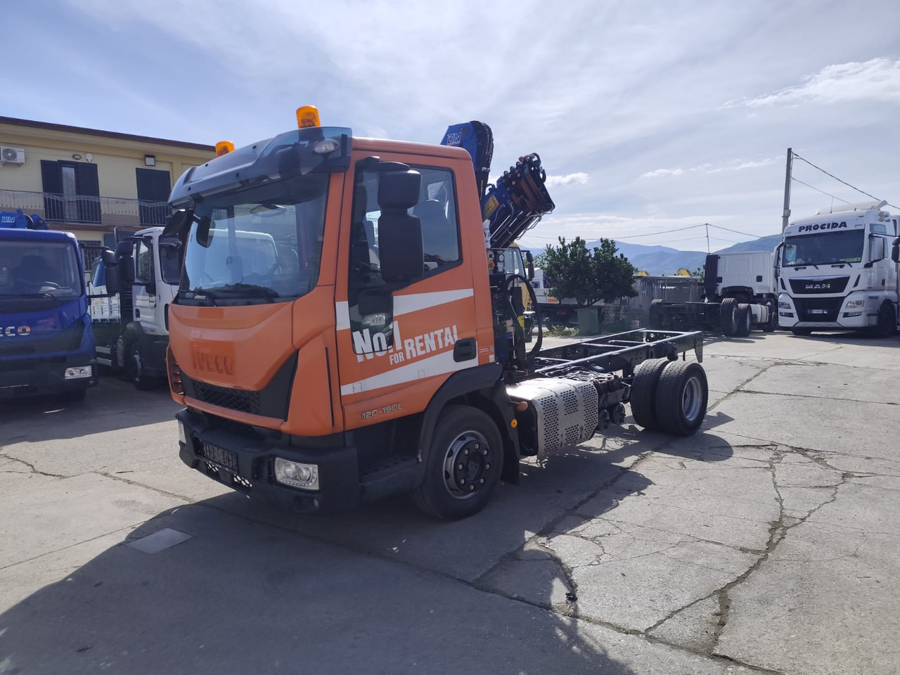 Kravas auto ar manipulatoru IVECO EUROCARGO 120-90L: foto 34