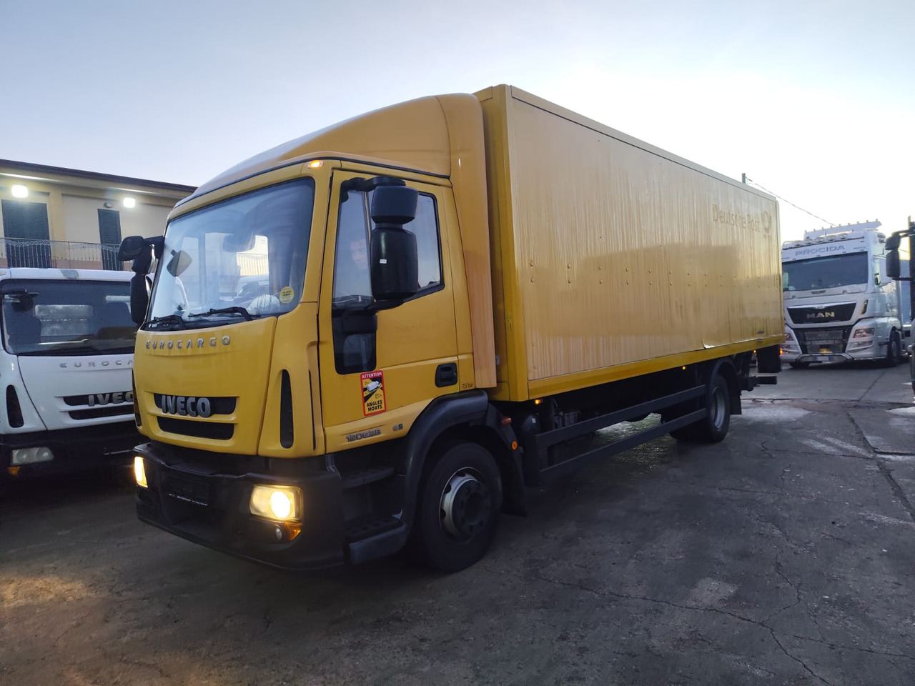 IVECO EUROCARGO 120E28P - Šasija kravas automašīna: foto 1 IVECO EUROCARGO 120E28P - Šasija kravas automašīna: foto 1