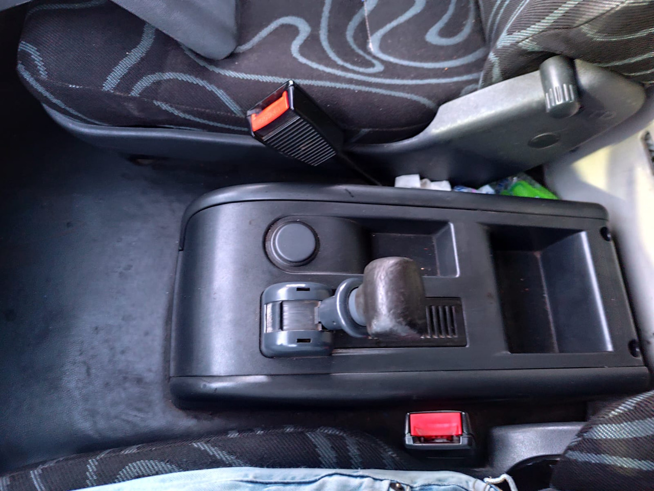 IVECO EUROCARGO 120E28P - Šasija kravas automašīna: foto 4 IVECO EUROCARGO 120E28P - Šasija kravas automašīna: foto 4