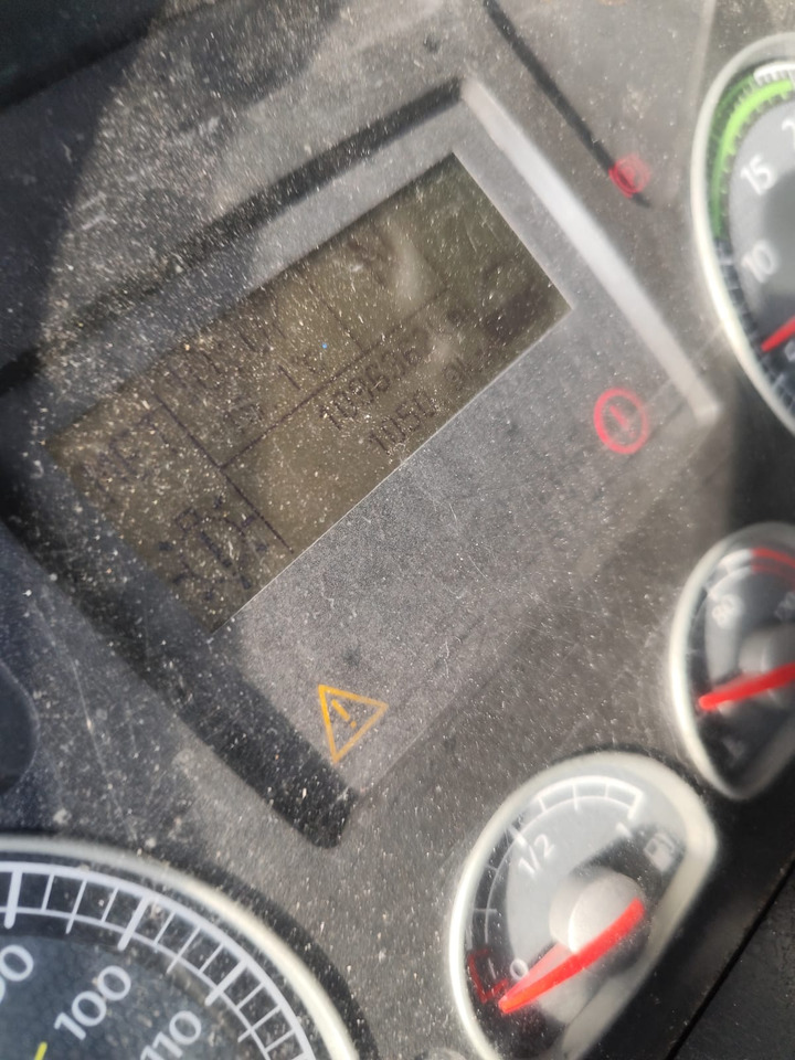 IVECO EUROCARGO 140E25 - Šasija kravas automašīna: foto 3 IVECO EUROCARGO 140E25 - Šasija kravas automašīna: foto 3