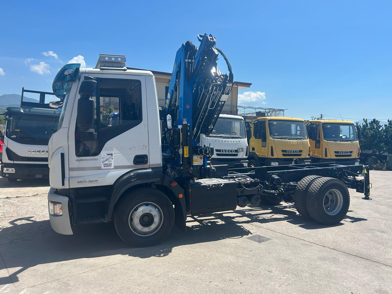 IVECO EUROCARGO 160-250 - Kravas auto ar manipulatoru: foto 5 IVECO EUROCARGO 160-250 - Kravas auto ar manipulatoru: foto 5