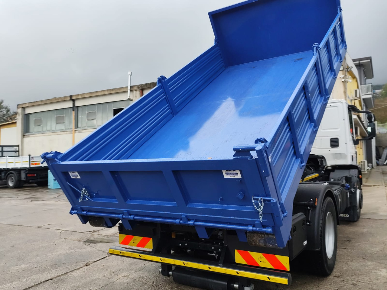 IVECO EUROCARGO 180-250 - Pacēlājs ar āķi, Kravas auto ar manipulatoru: foto 5 IVECO EUROCARGO 180-250 - Pacēlājs ar āķi, Kravas auto ar manipulatoru: foto 5