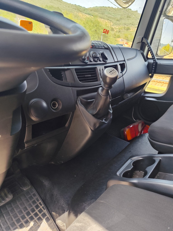 IVECO EUROCARGO 180-250 - Šasija kravas automašīna, Kravas auto ar manipulatoru: foto 4 IVECO EUROCARGO 180-250 - Šasija kravas automašīna, Kravas auto ar manipulatoru: foto 4