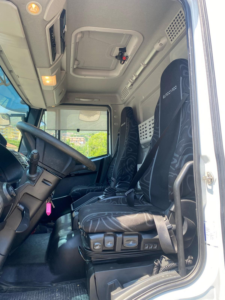 Šasija kravas automašīna IVECO EUROCARGO 180-320: foto 24
