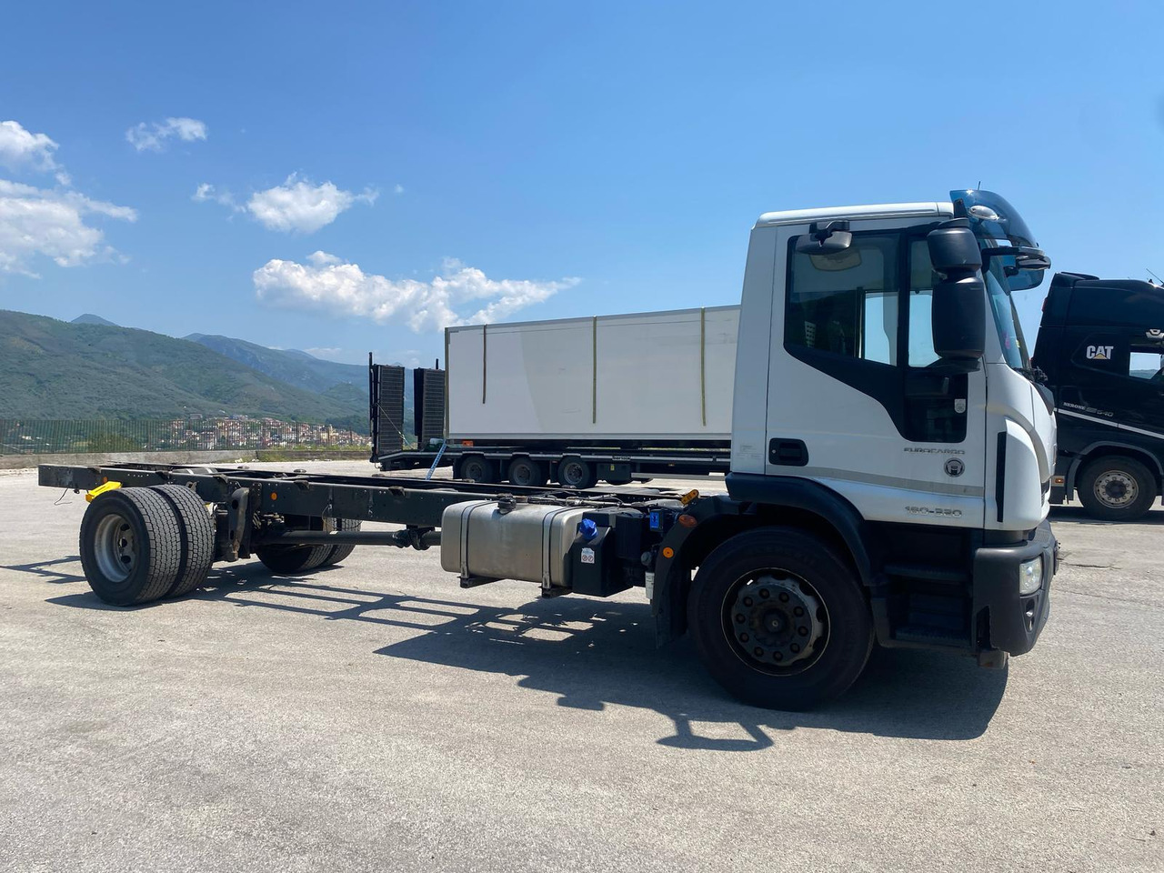 Šasija kravas automašīna IVECO EUROCARGO 180-320: foto 12