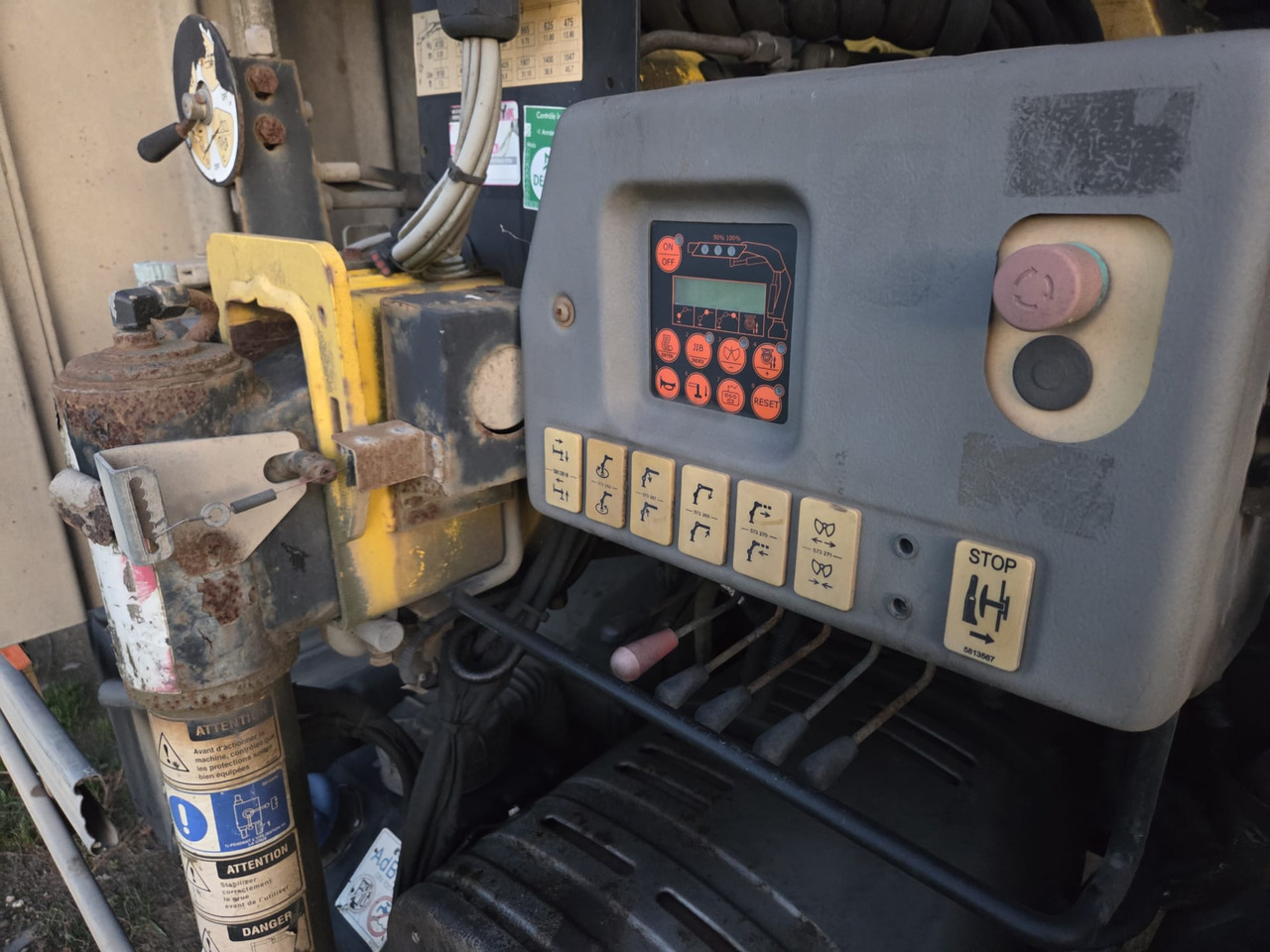 IVECO EUROCARGO 180E25 - Kravas auto ar manipulatoru, Kravas auto ar manipulatoru: foto 4 IVECO EUROCARGO 180E25 - Kravas auto ar manipulatoru, Kravas auto ar manipulatoru: foto 4