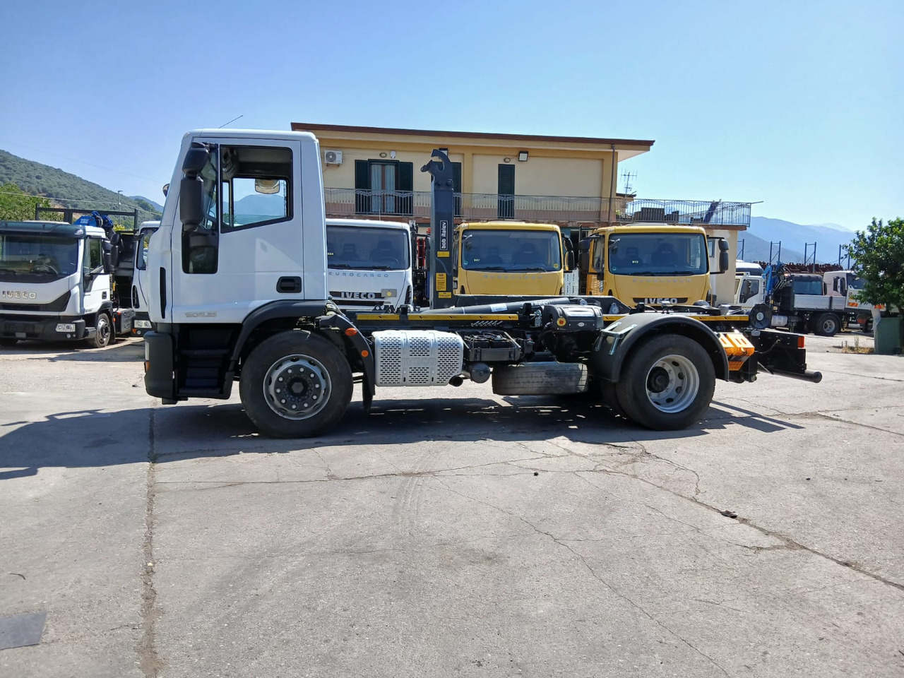 Pacēlājs ar āķi IVECO EUROCARGO 190EL25: foto 36