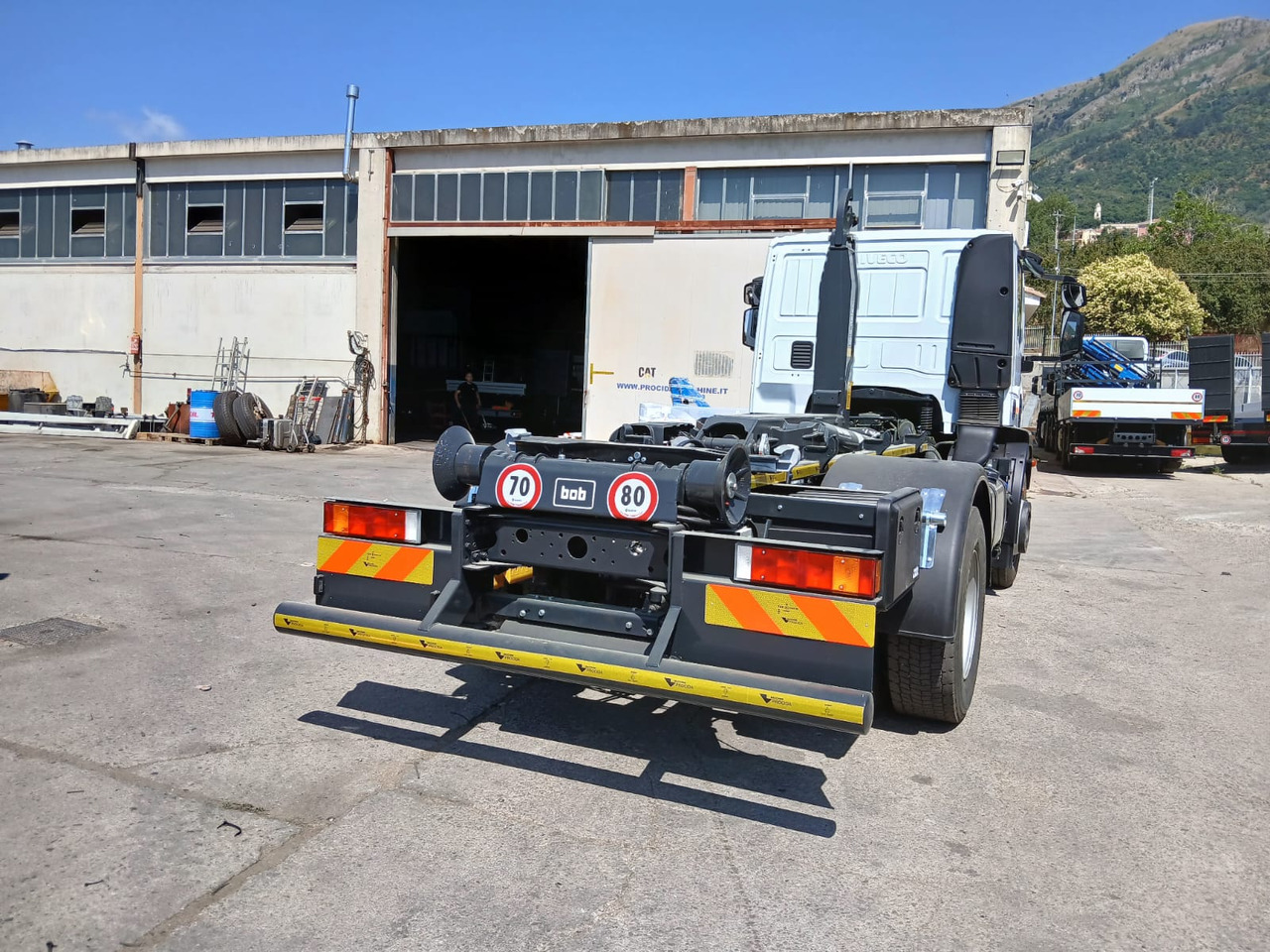 Pacēlājs ar āķi IVECO EUROCARGO 190EL25: foto 40