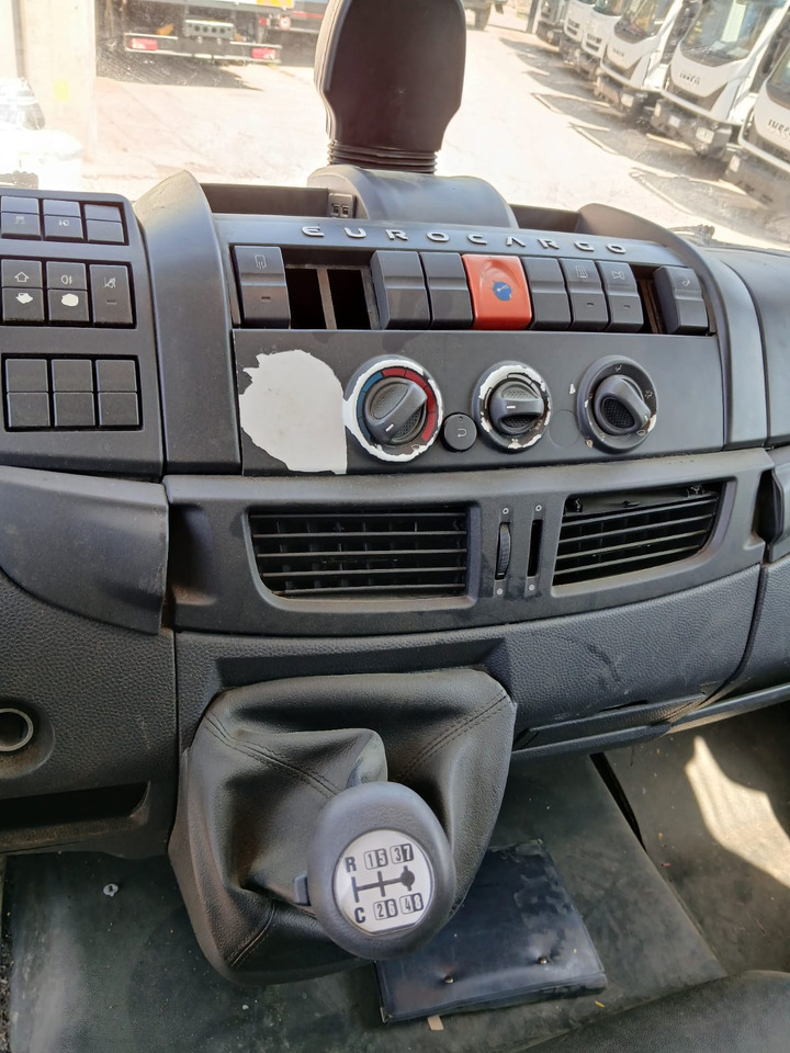 Pacēlājs ar āķi IVECO EUROCARGO 190EL25: foto 30