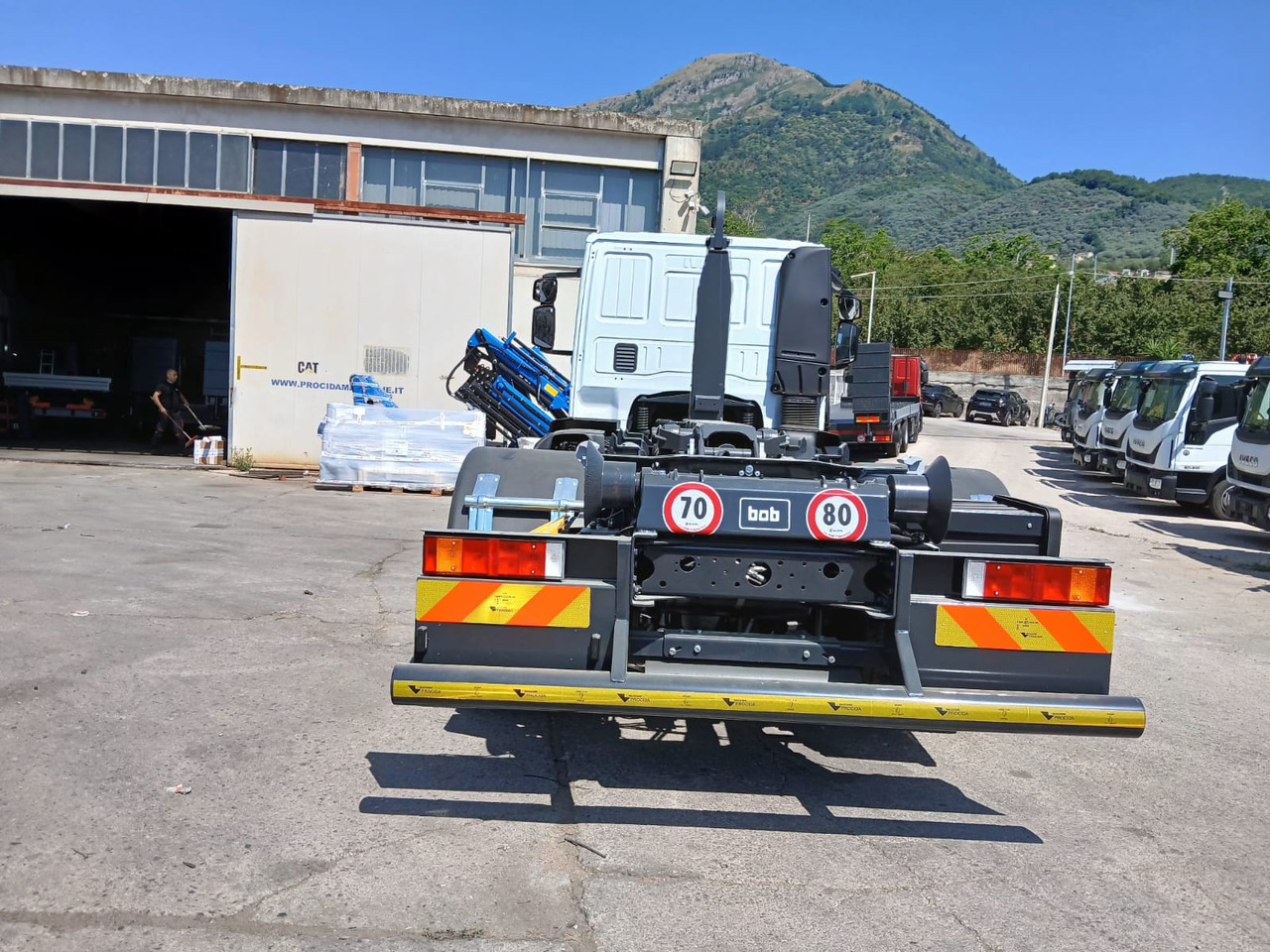 Pacēlājs ar āķi IVECO EUROCARGO 190EL25: foto 39