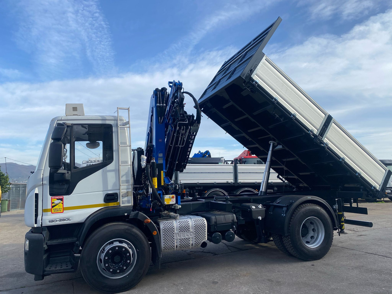 Kravas auto ar manipulatoru IVECO EUROCARGO 190EL28: foto 35