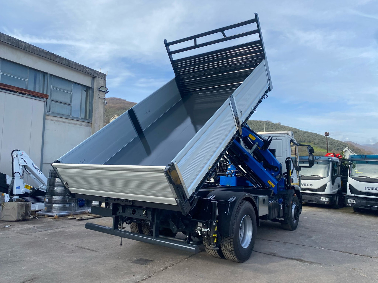 Kravas auto ar manipulatoru IVECO EUROCARGO 190EL28: foto 26