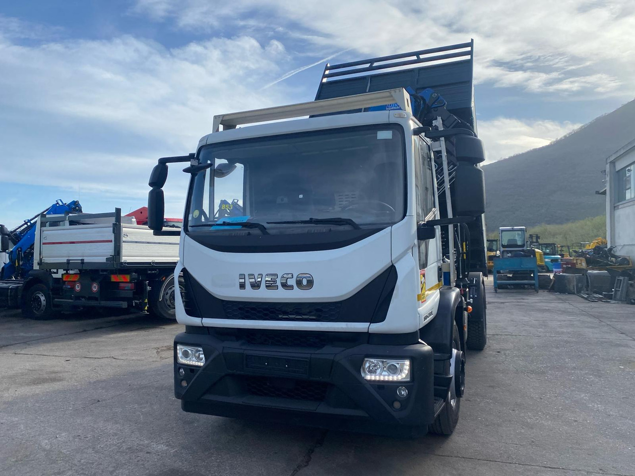 Kravas auto ar manipulatoru IVECO EUROCARGO 190EL28: foto 17