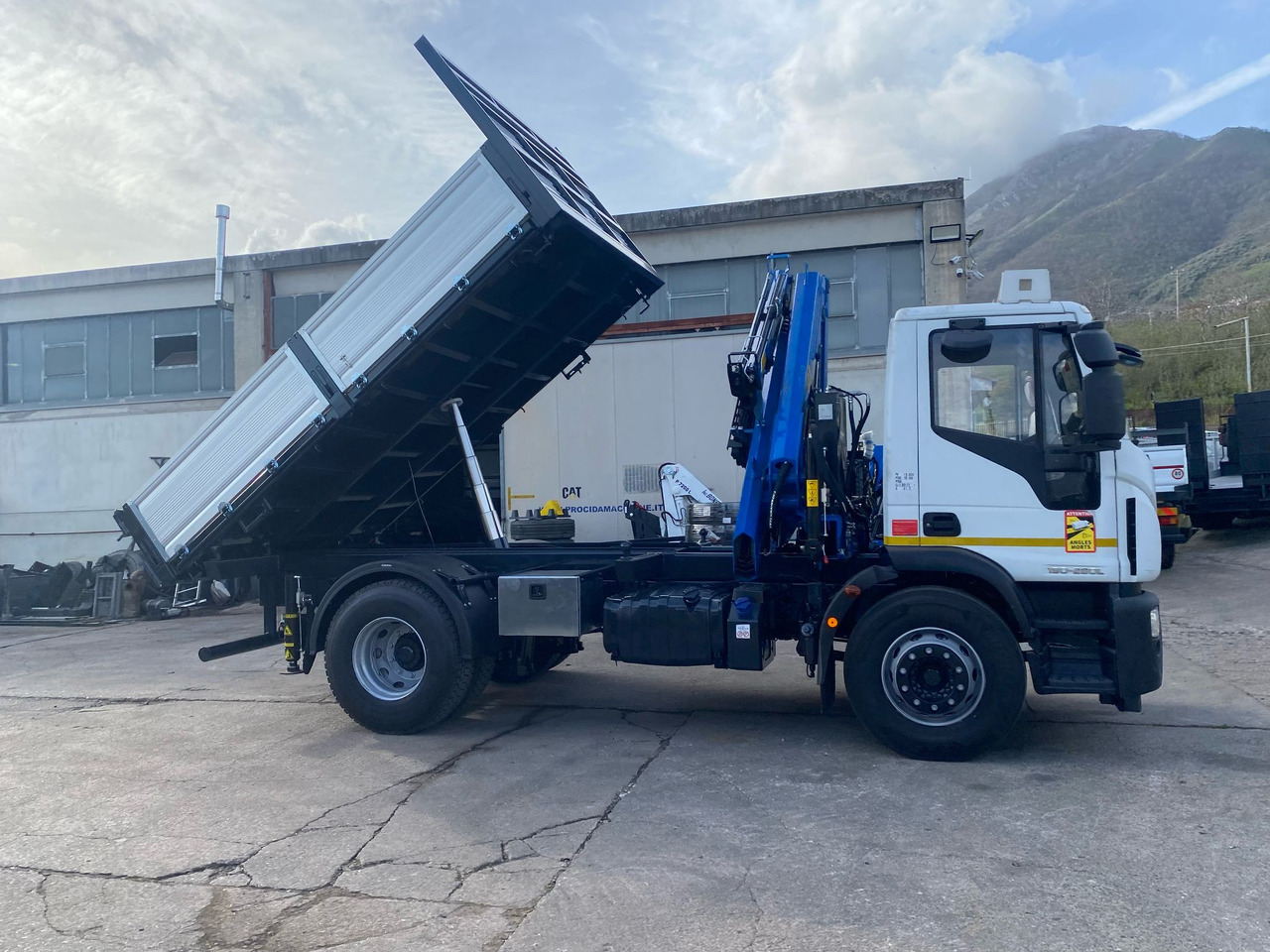 Kravas auto ar manipulatoru IVECO EUROCARGO 190EL28: foto 23