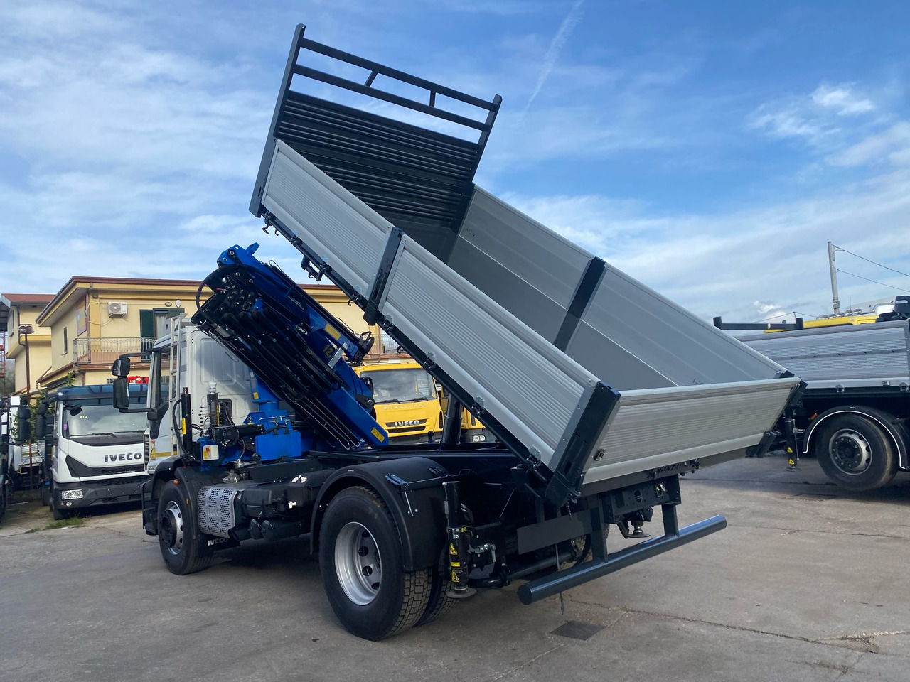 Kravas auto ar manipulatoru IVECO EUROCARGO 190EL28: foto 31