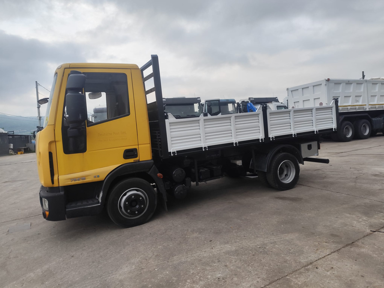 IVECO EUROCARGO 75E16P - Kravas automašīna pašizgāzējs: foto 4 IVECO EUROCARGO 75E16P - Kravas automašīna pašizgāzējs: foto 4