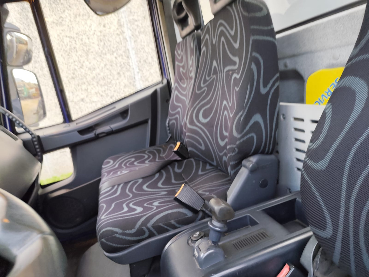 IVECO EUROCARGO 75E18 - Bortu kravas automašīna/ Platforma: foto 3 IVECO EUROCARGO 75E18 - Bortu kravas automašīna/ Platforma: foto 3